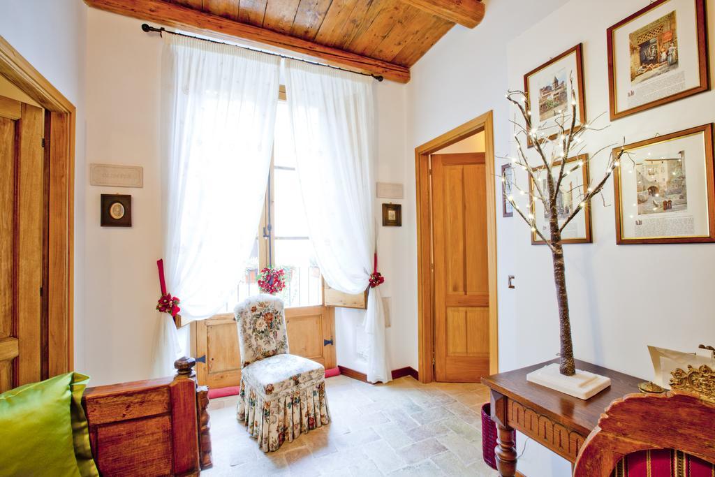 B&B Il Marchese Del Grillo Σουλμόνα Εξωτερικό φωτογραφία