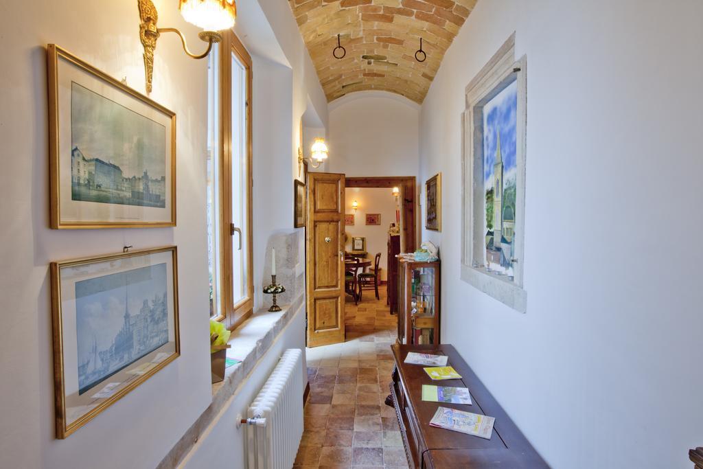 B&B Il Marchese Del Grillo Σουλμόνα Εξωτερικό φωτογραφία
