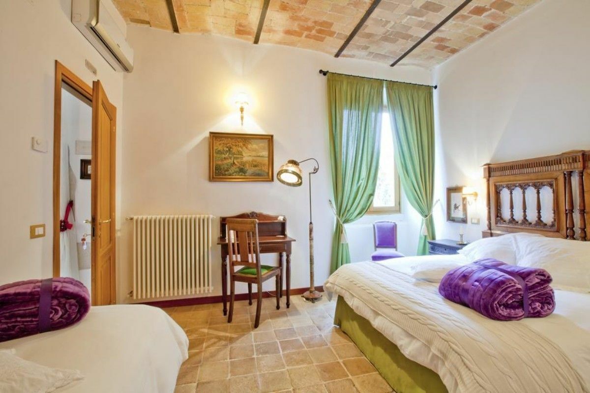 B&B Il Marchese Del Grillo Σουλμόνα Εξωτερικό φωτογραφία